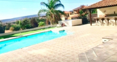 Spacious luxury detached villa with sea view pool for rent in Paramali
