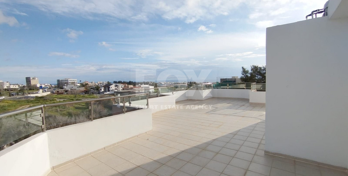 Spacious Furnished three Bedroom Penthouse with Panoramic Sea View in Petridia, Empa