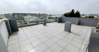 A GREAT OPPORTUNITY TO OWN A TWO FLOOR BUILDING WITH ROOF TERRACE, LIFT,  FULLY EQUIPPED, WITH OPTION FOR A FURTHER FLOOR