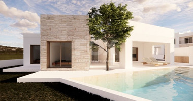 Three bedroom luxury villa in Peyia