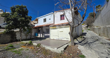Semi-Detached House for Sale in Omodos