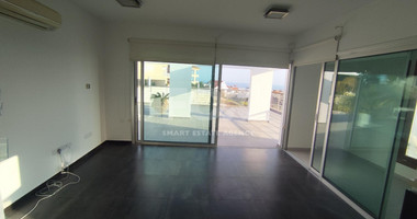 Spacious Unfurnished Penthouse for Rent in Mesa Geitonia