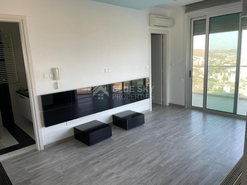 For rent Modern  Furnished 5 bedroom panoramic views, Villa with Pool  in Agios Athanasios