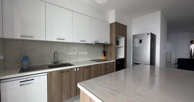 FOR SALE A LOVELY 3 BEDROOM PENTHOUSE WITH ROOF TERRACE FULLY FURNISHED AND EASY ACCESS TO ALL AMENITIES