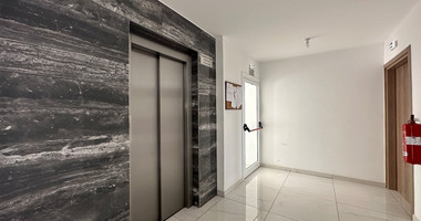 FOR SALE A LOVELY 3 BEDROOM PENTHOUSE WITH ROOF TERRACE FULLY FURNISHED AND EASY ACCESS TO ALL AMENITIES