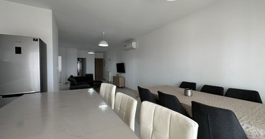 FOR SALE A LOVELY 3 BEDROOM PENTHOUSE WITH ROOF TERRACE FULLY FURNISHED AND EASY ACCESS TO ALL AMENITIES