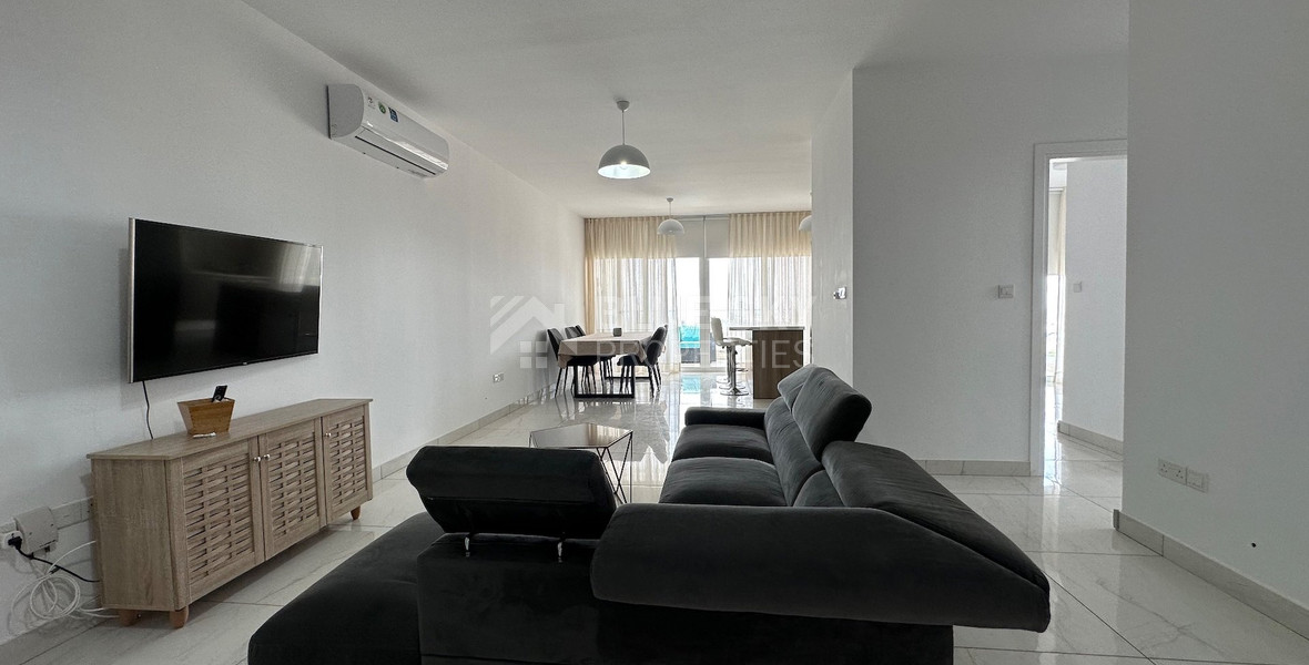 FOR SALE A LOVELY 3 BEDROOM PENTHOUSE WITH ROOF TERRACE FULLY FURNISHED AND EASY ACCESS TO ALL AMENITIES