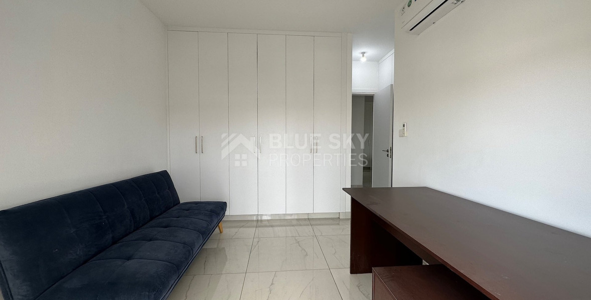 FOR SALE A LOVELY 3 BEDROOM PENTHOUSE WITH ROOF TERRACE FULLY FURNISHED AND EASY ACCESS TO ALL AMENITIES