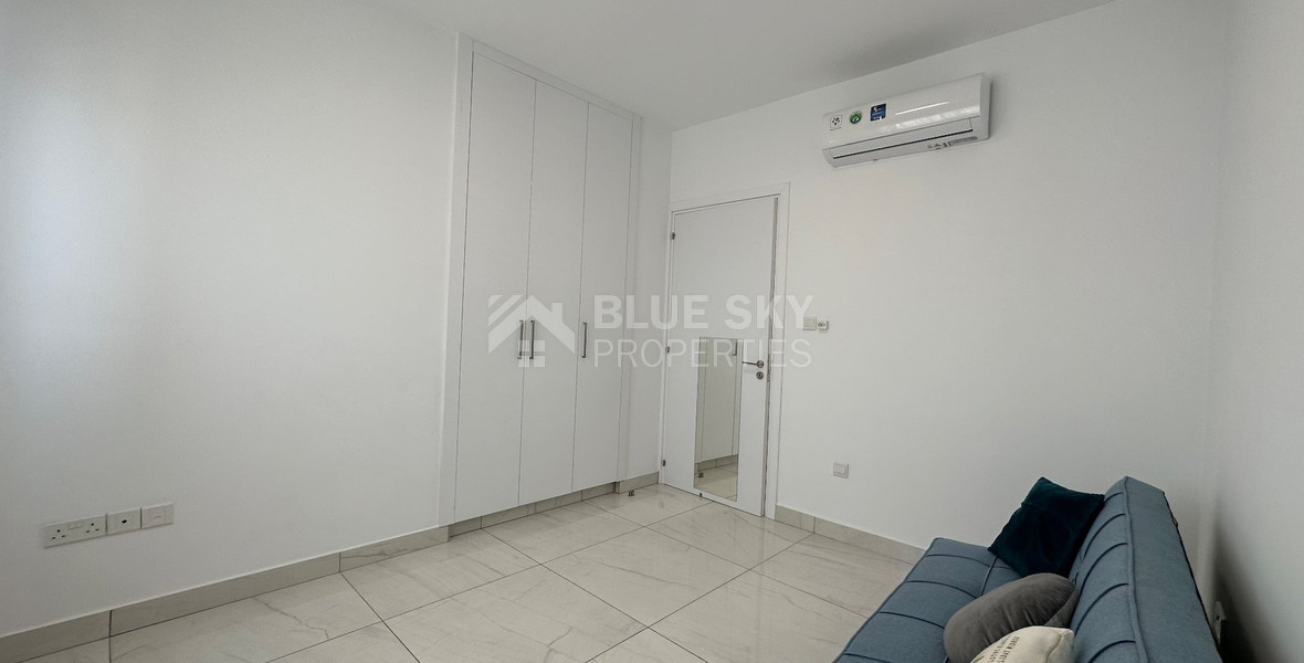 FOR SALE A LOVELY 3 BEDROOM PENTHOUSE WITH ROOF TERRACE FULLY FURNISHED AND EASY ACCESS TO ALL AMENITIES