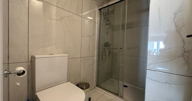 FOR SALE A LOVELY 3 BEDROOM PENTHOUSE WITH ROOF TERRACE FULLY FURNISHED AND EASY ACCESS TO ALL AMENITIES