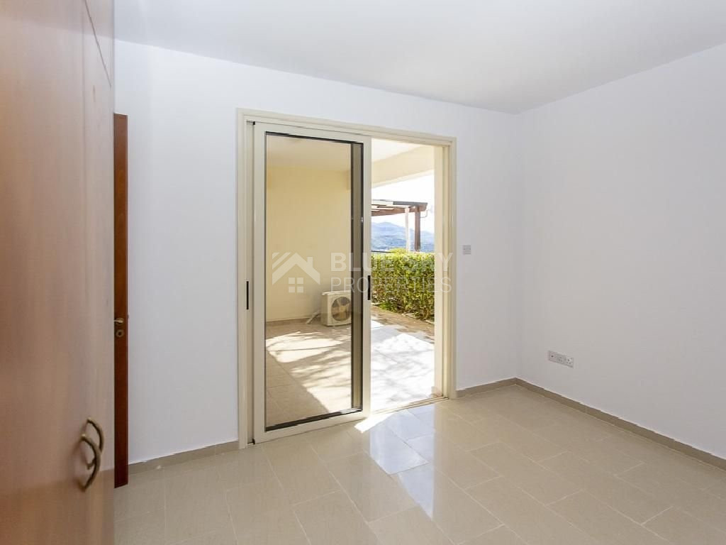 Unfurnished one Bedroom Apartment for Sale in Peyia