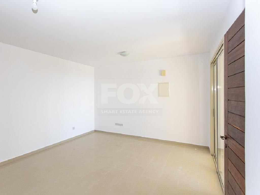 Unfurnished one Bedroom Apartment for Sale in Peyia