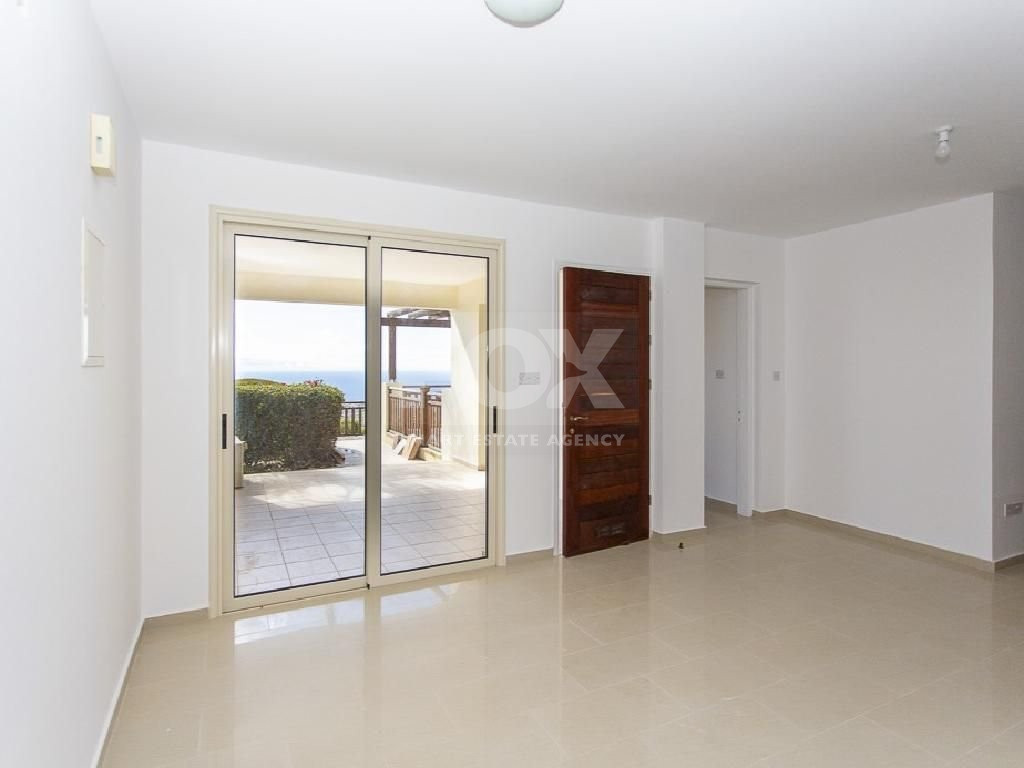Unfurnished one Bedroom Apartment for Sale in Peyia