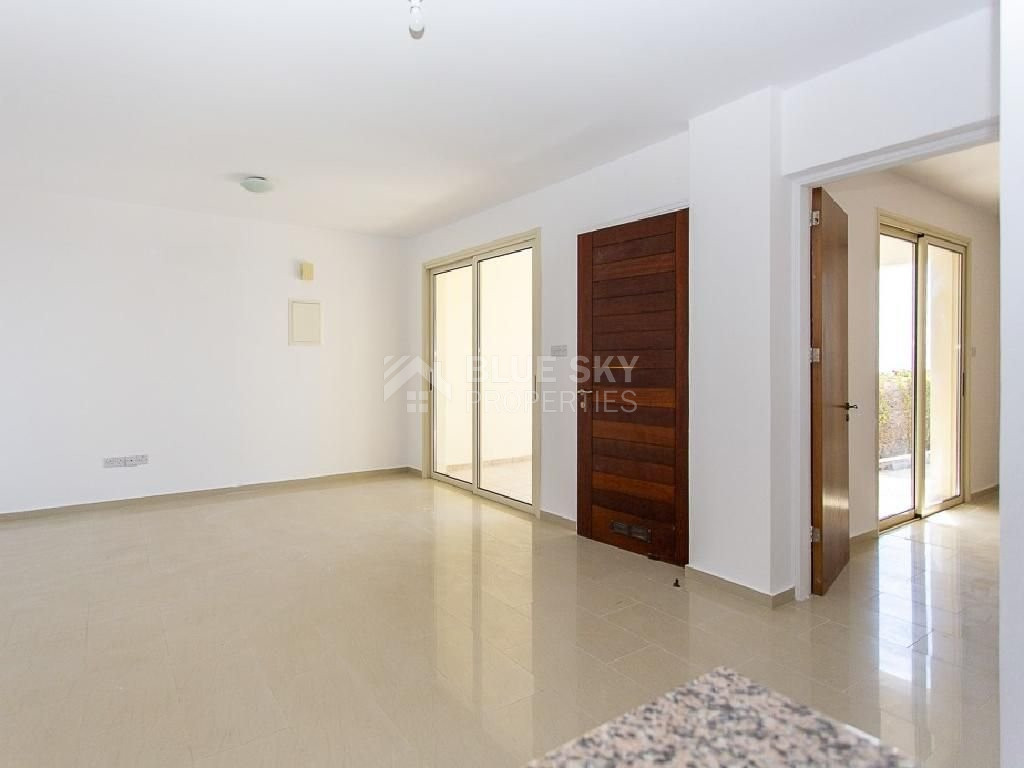 Unfurnished one Bedroom Apartment for Sale in Peyia