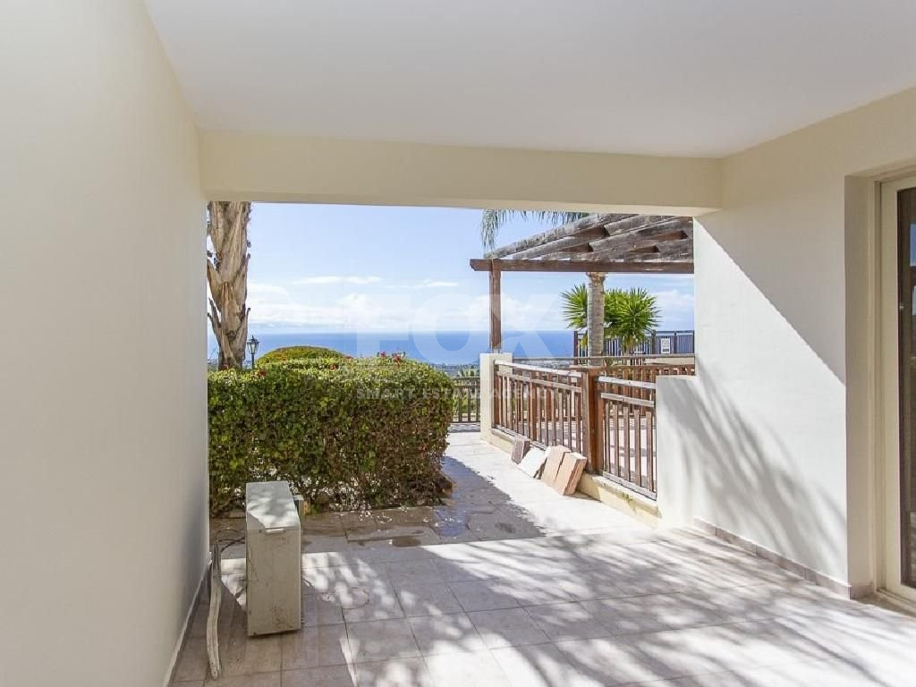 Unfurnished one Bedroom Apartment for Sale in Peyia