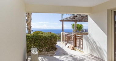 Unfurnished one Bedroom Apartment for Sale in Peyia