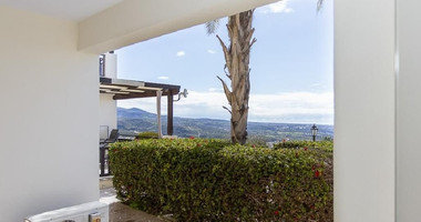 Unfurnished one Bedroom Apartment for Sale in Peyia