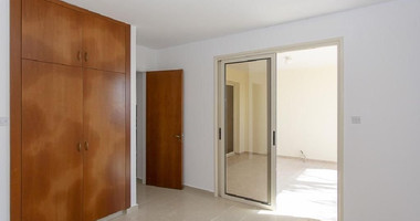 Unfurnished one Bedroom Apartment for Sale in Peyia