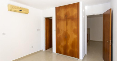 Unfurnished one Bedroom Apartment for Sale in Peyia