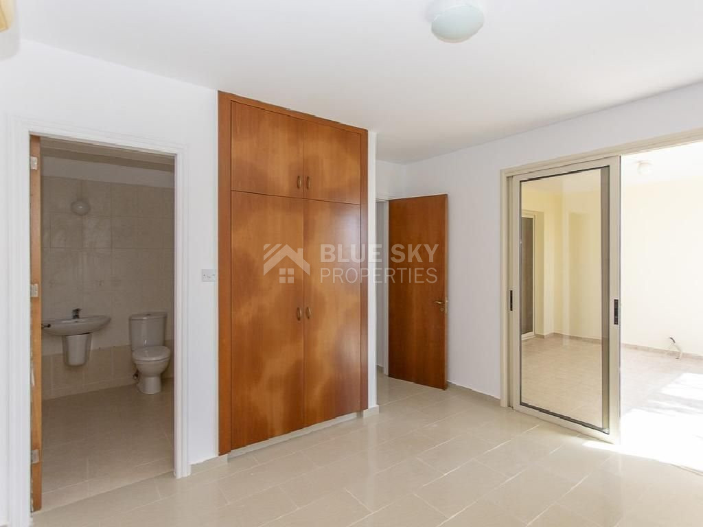 Unfurnished one Bedroom Apartment for Sale in Peyia