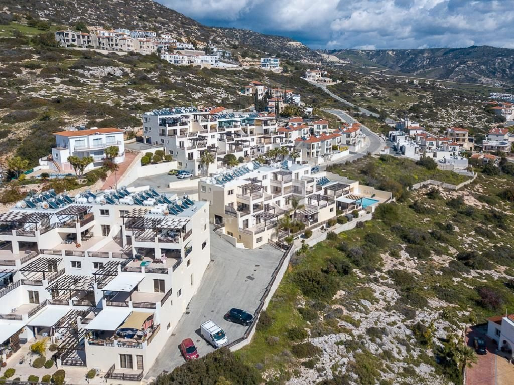 Unfurnished one Bedroom Apartment for Sale in Peyia