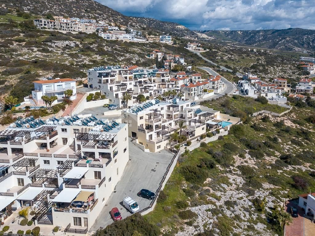 Unfurnished one Bedroom Apartment for Sale in Peyia