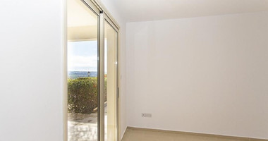 Unfurnished one Bedroom Apartment for Sale in Peyia