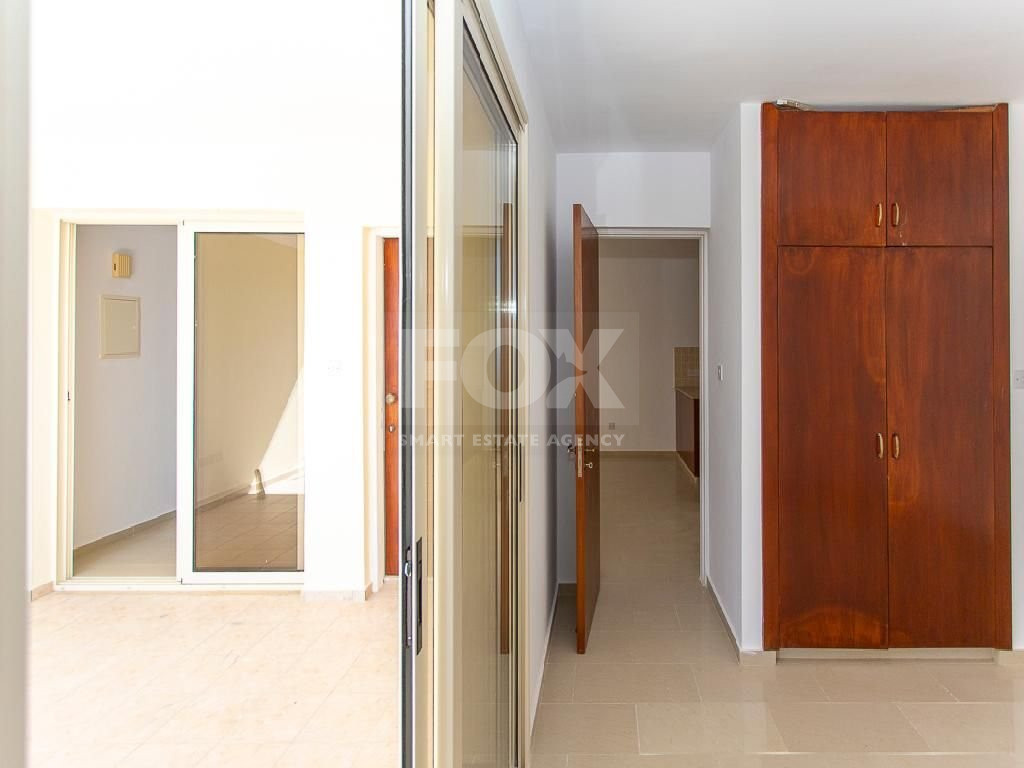 Unfurnished one Bedroom Apartment for Sale in Peyia