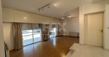 FOR RENT: VERSATILE BUILDING FOR HOME AND BUSINESS USE IN  PRIME LOCACATION NEAR ALL AMENITIES.