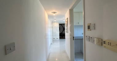 FOR RENT: VERSATILE BUILDING FOR HOME AND BUSINESS USE IN  PRIME LOCACATION NEAR ALL AMENITIES.