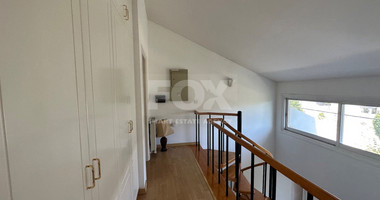 FOR RENT: VERSATILE BUILDING FOR HOME AND BUSINESS USE IN  PRIME LOCACATION NEAR ALL AMENITIES.