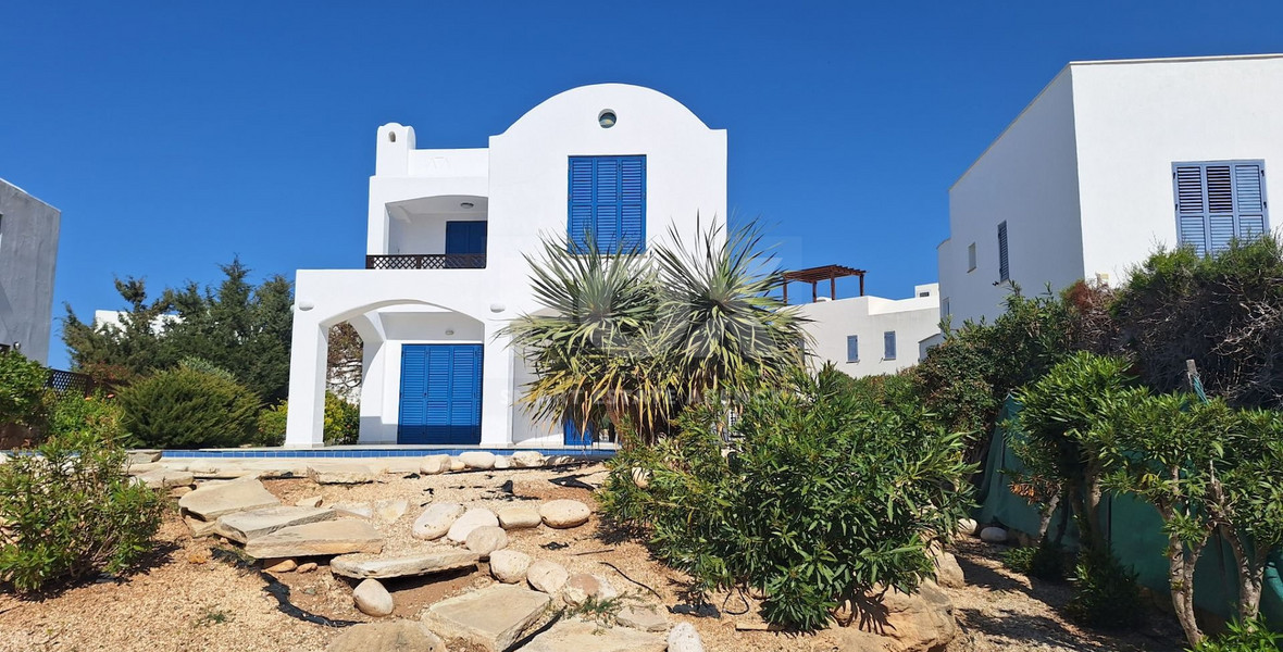 Five Bedroom Detached Villa for rent