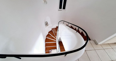 Five Bedroom Detached Villa for rent