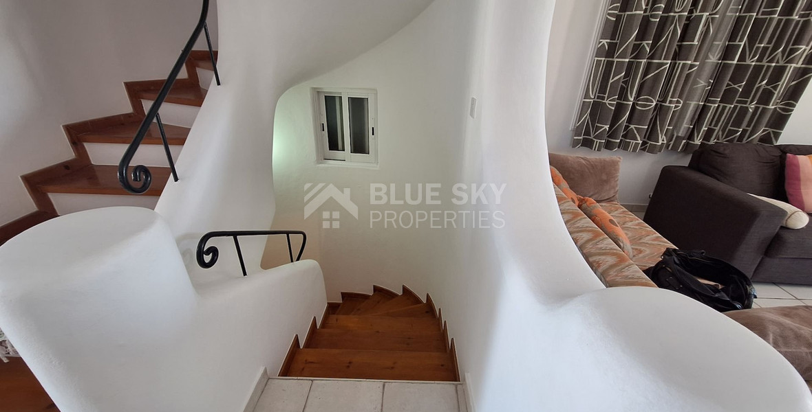 Five Bedroom Detached Villa for rent