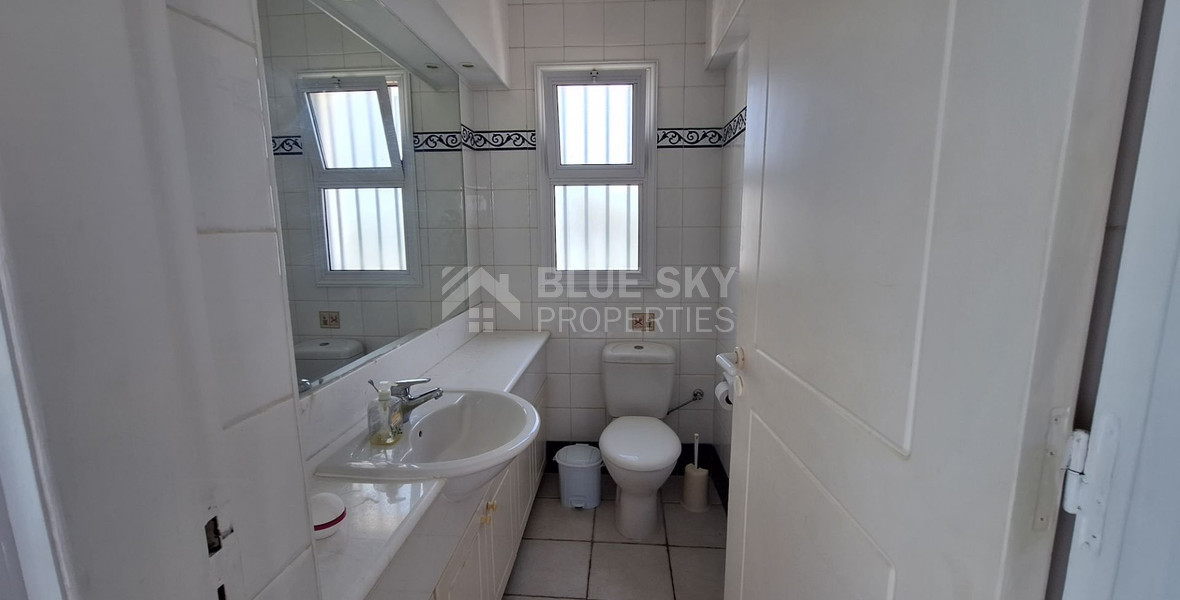 Five Bedroom Detached Villa for rent