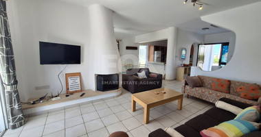 Five Bedroom Detached Villa for rent