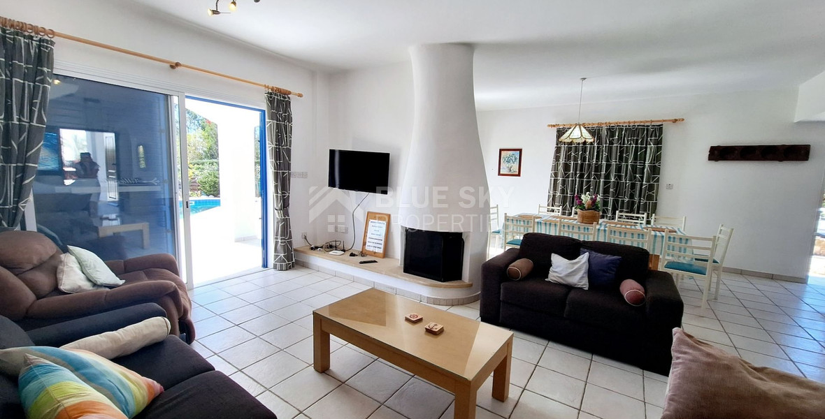 Five Bedroom Detached Villa for rent