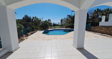 Five Bedroom Detached Villa for rent