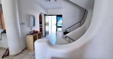 Five Bedroom Detached Villa for rent