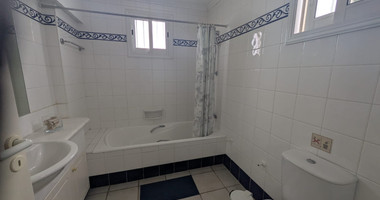 Five Bedroom Detached Villa for rent