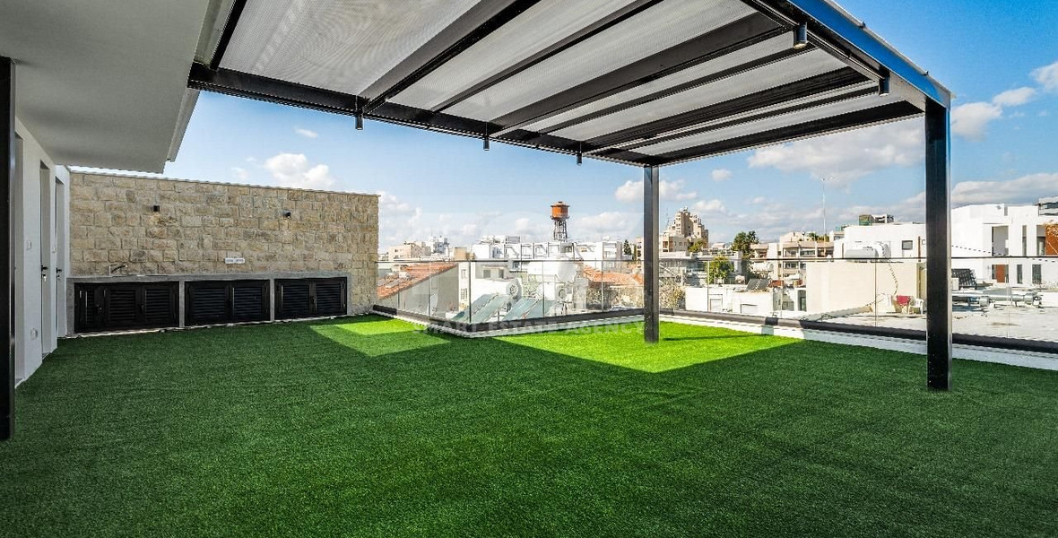 For Sale Premium Office Building in Limassol’s Old Town – 3 Floors + Basement, 600 sqm, Rooftop Garden, Near Seafront with Parking