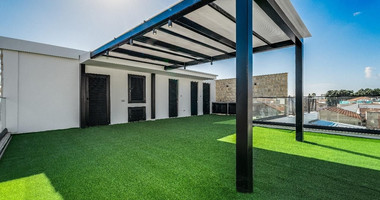 For Sale – Premium Income-Generating Office Building in Limassol’s Old Town | 600 sqm, 3 Floors + Basement, Rooftop Garden, Parking, 5+5 Year Lease