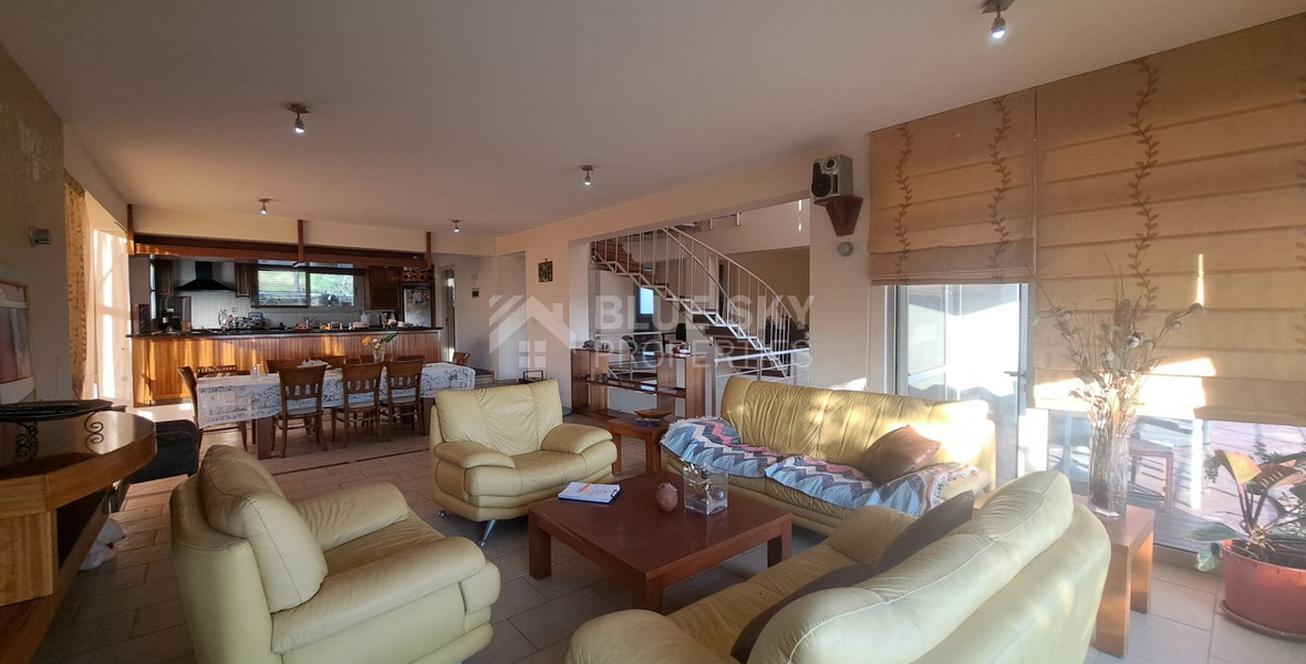Five Bedroom House In Armou, Paphos