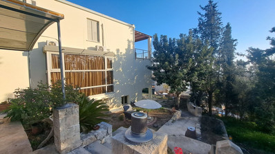 Five Bedroom House In Armou, Paphos