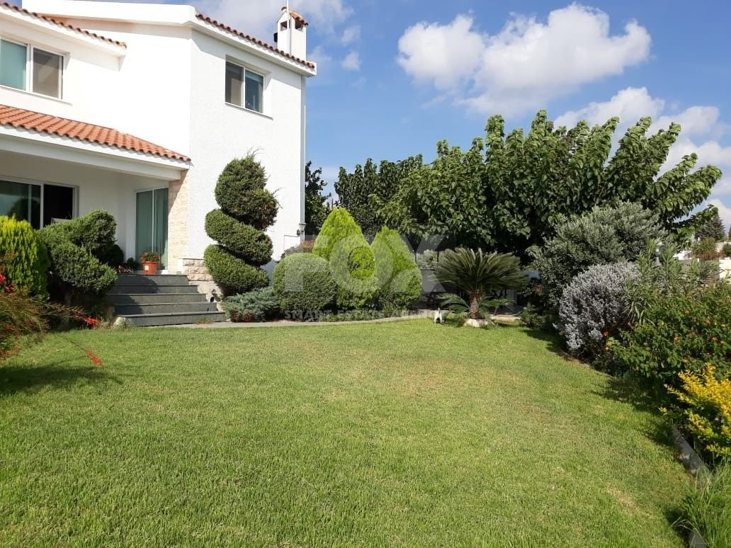 Five bedroom house for rent