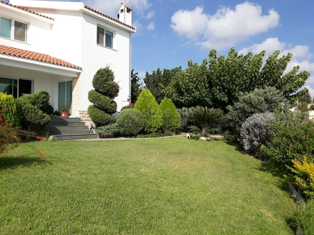 Five bedroom house for rent