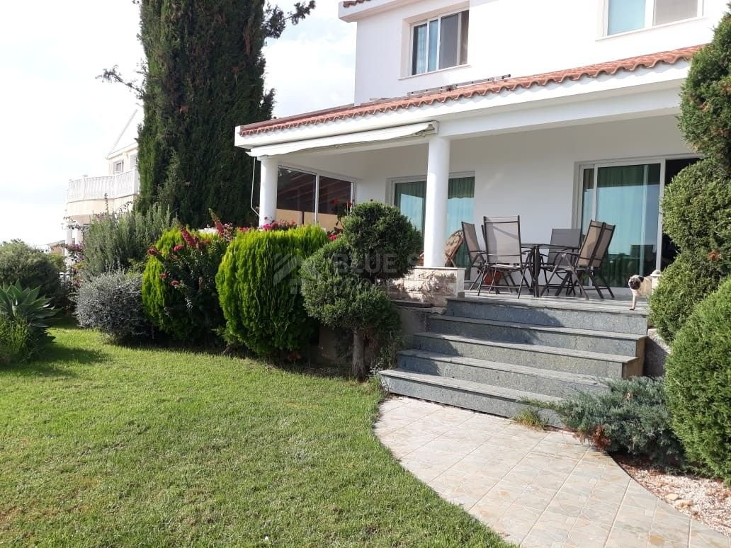 Five bedroom house for rent