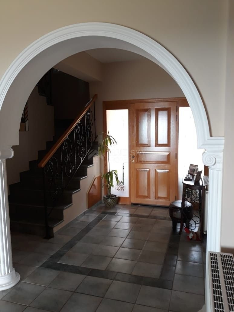 Five bedroom house for rent