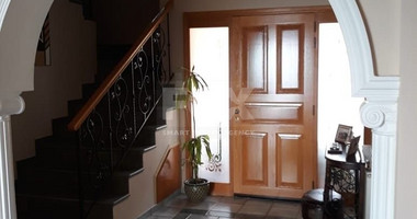 Five bedroom house for rent