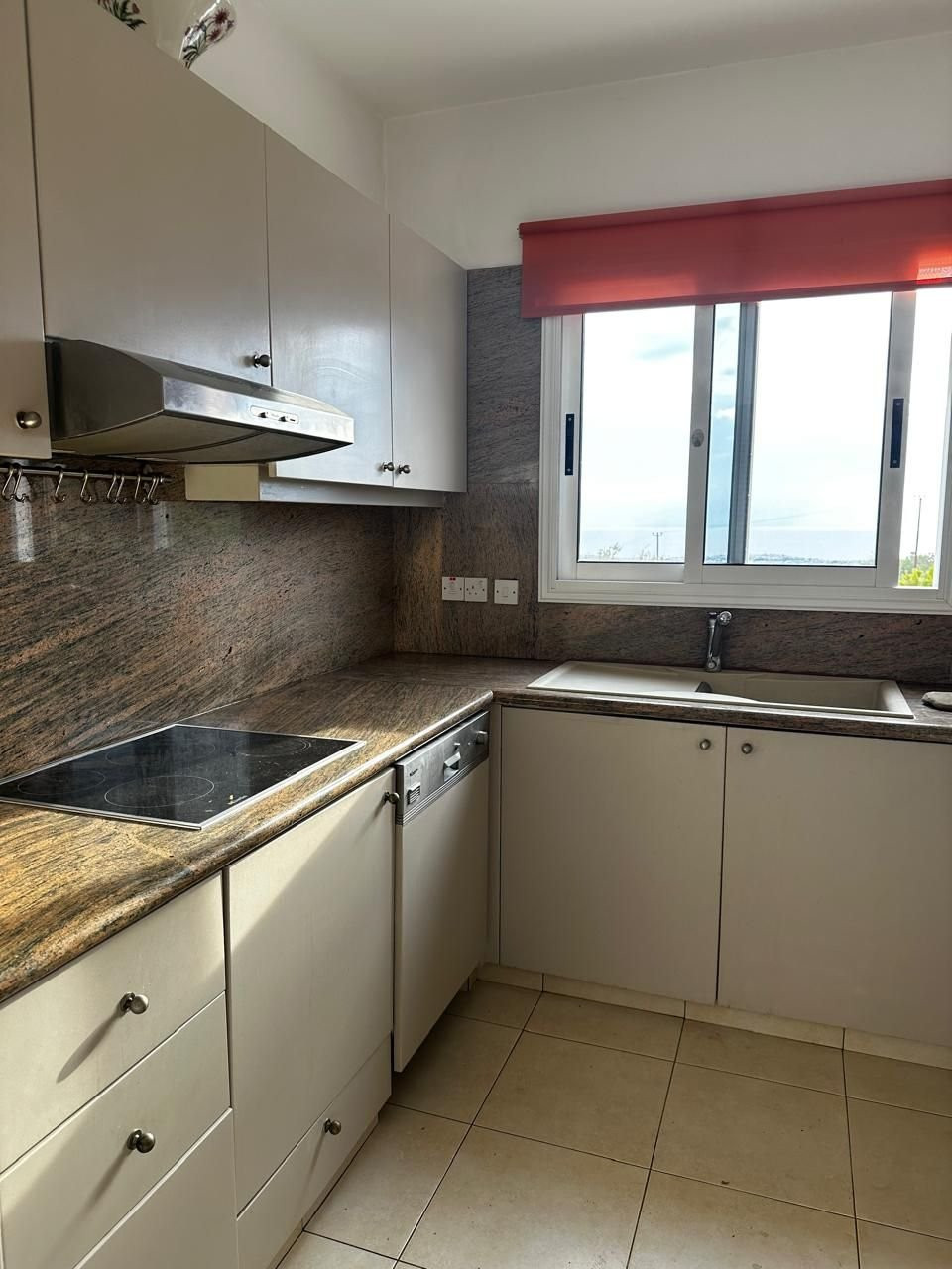 Mieszkanie 3 pokoi 156 m² Tremithousa, Cypr